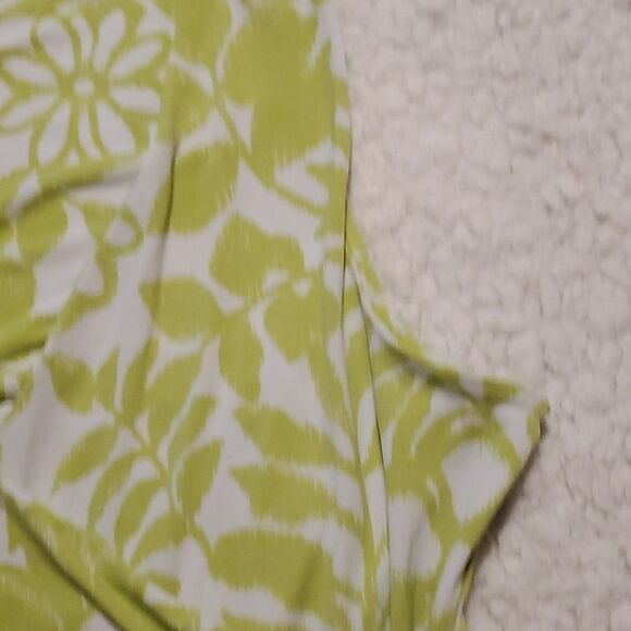 BOUTIQUE ESSENTIALS SLEEVELESS TOP - Picture 3 of 7